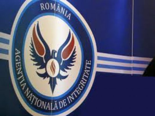 Paul: Guvernul vrea să acopere corupţia liderilor locali cu o propunere nefirească privind Legea ANI